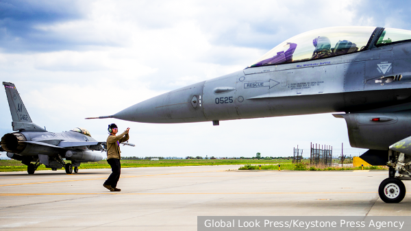  :       60 F-16