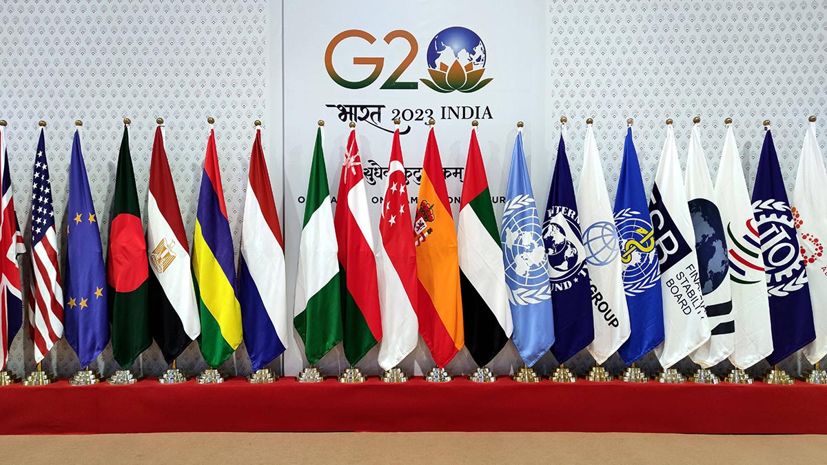    ,       G20