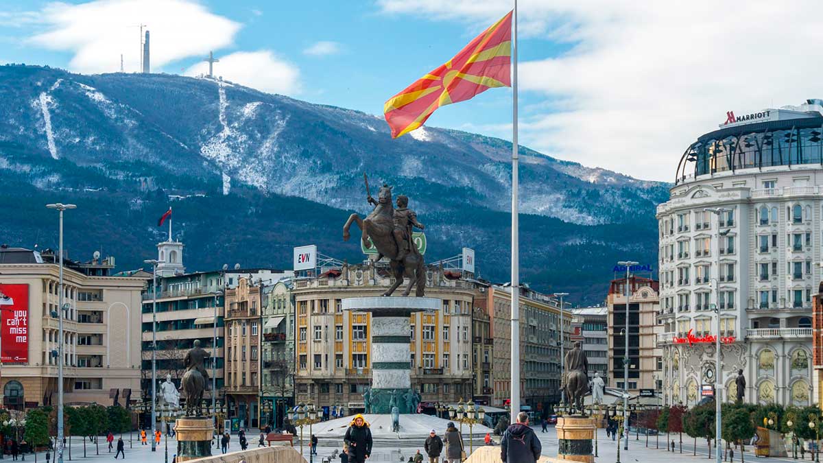 AP: Северная Македония снимет запрет на полеты для самолета Лаврова