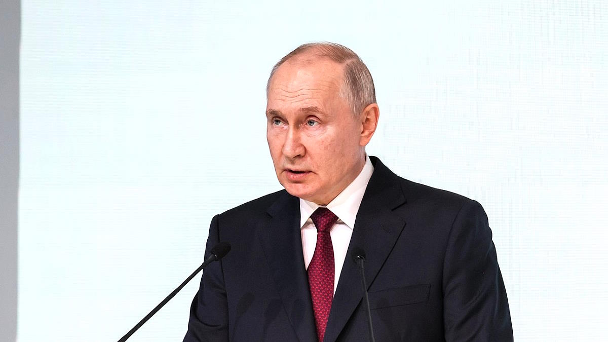 Президент России допустил амнистию для некоторых осужденных женщин