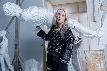 Zara     ,  Balenciaga   .      ?