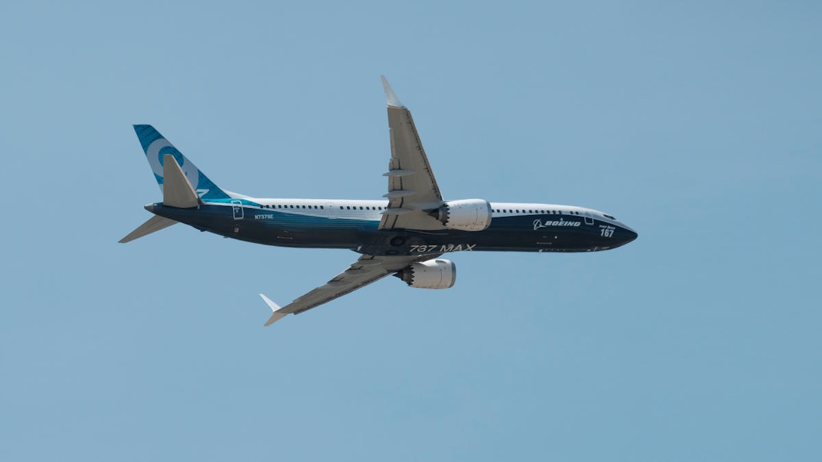      Boeing 737 MAX 9     