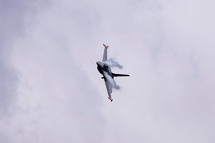      F-16  